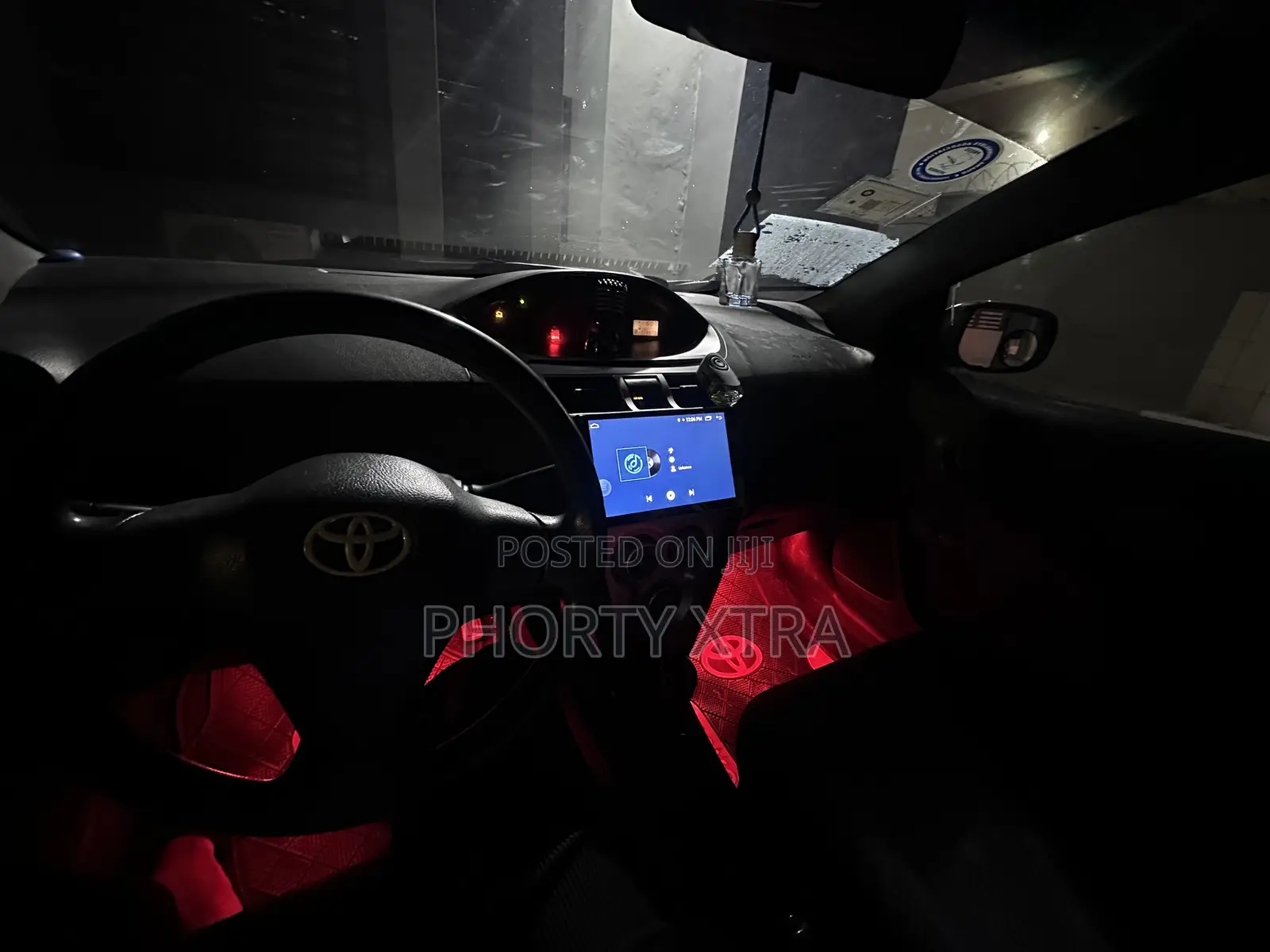 Toyota Yaris 2012 Burgundy