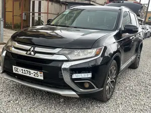 Mitsubishi Outlander SE 4dr SUV AWD (2.4L 4cyl CVT) 2014 Black
