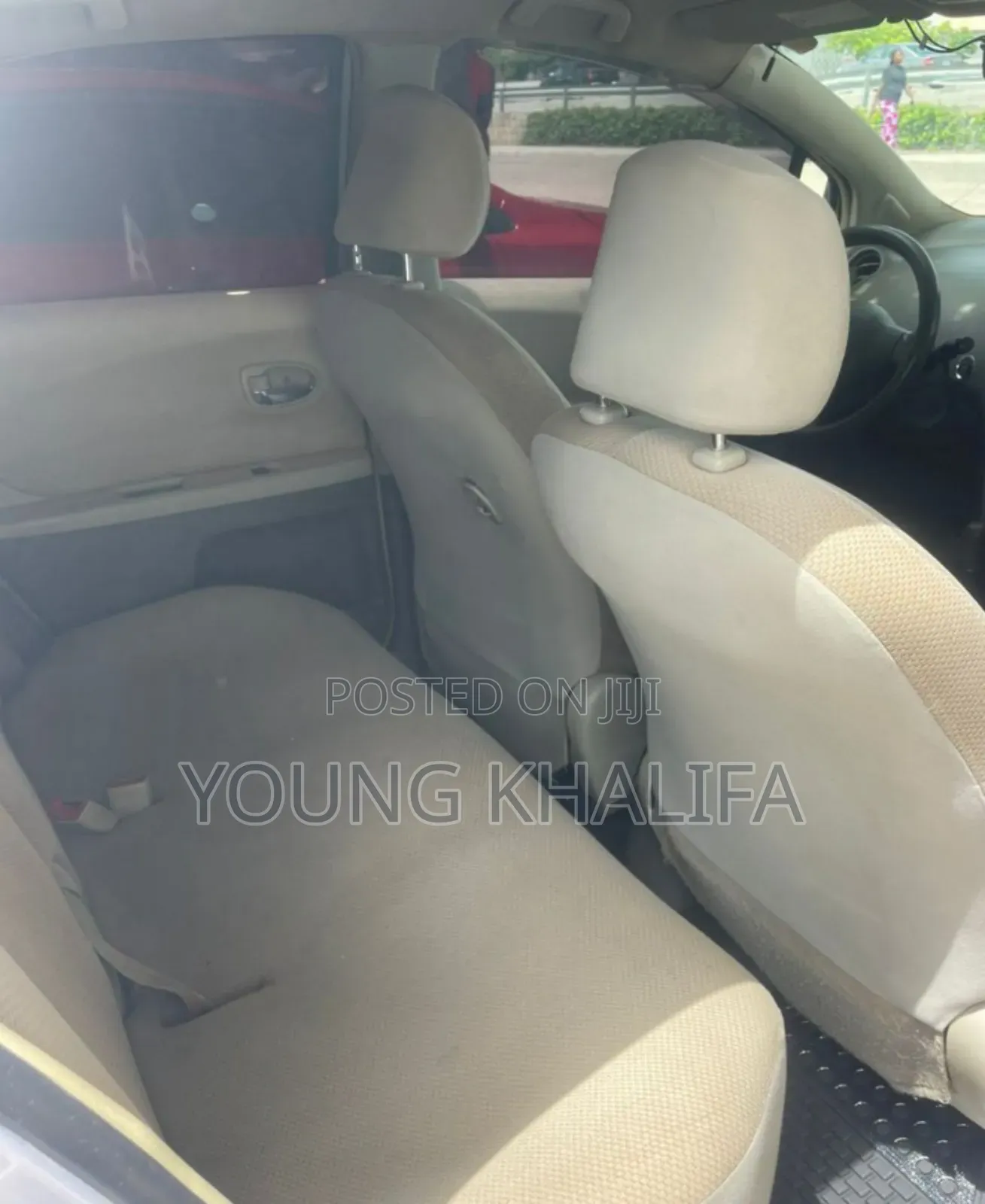Toyota Vitz 2010 Silver