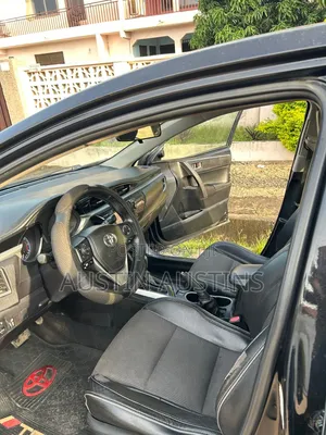 Toyota Corolla 2015 Black