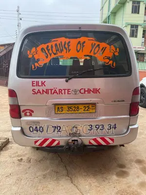 Toyota HiAce 2012 Grey