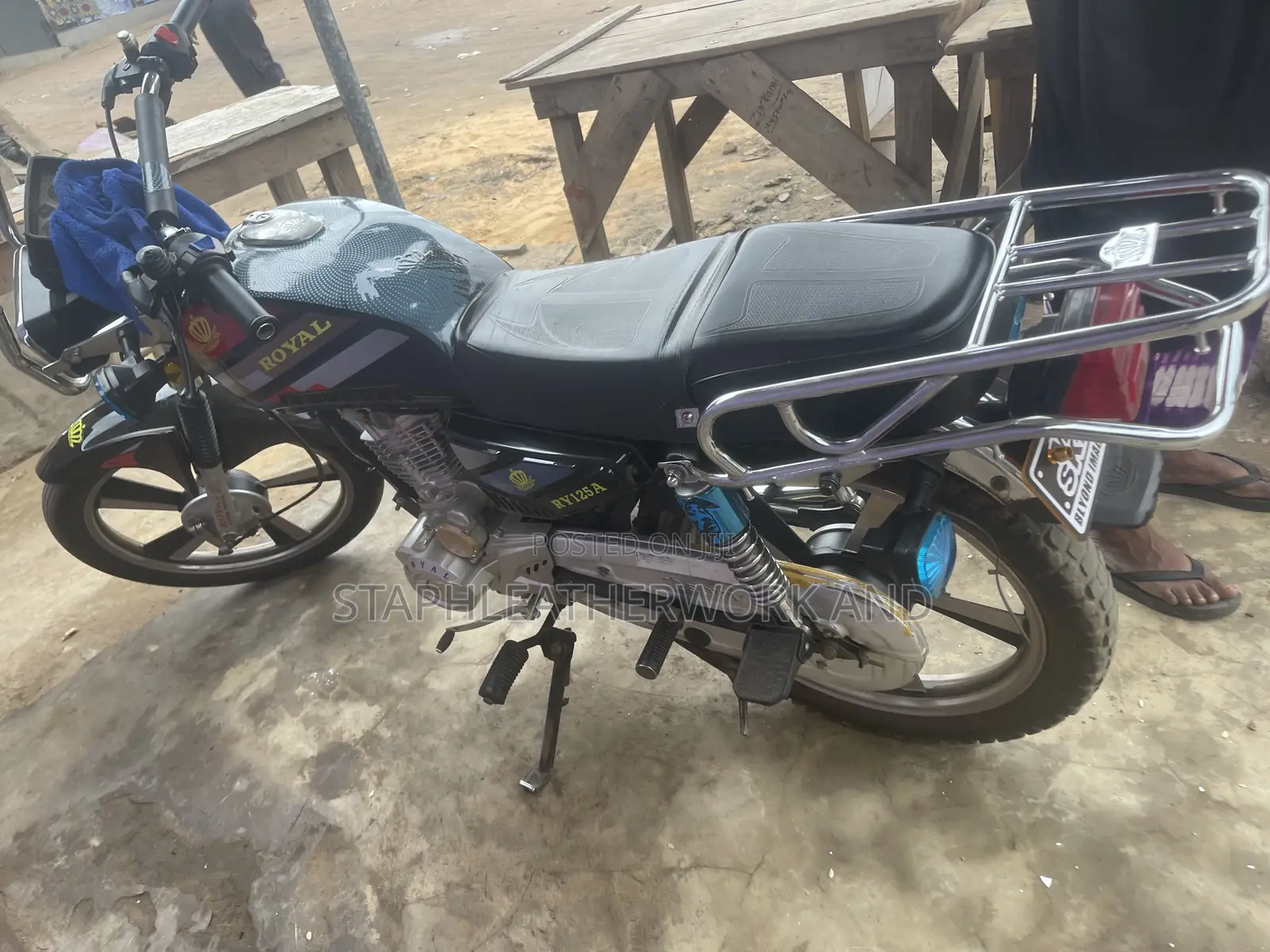 New Royal RY125 2025 Black