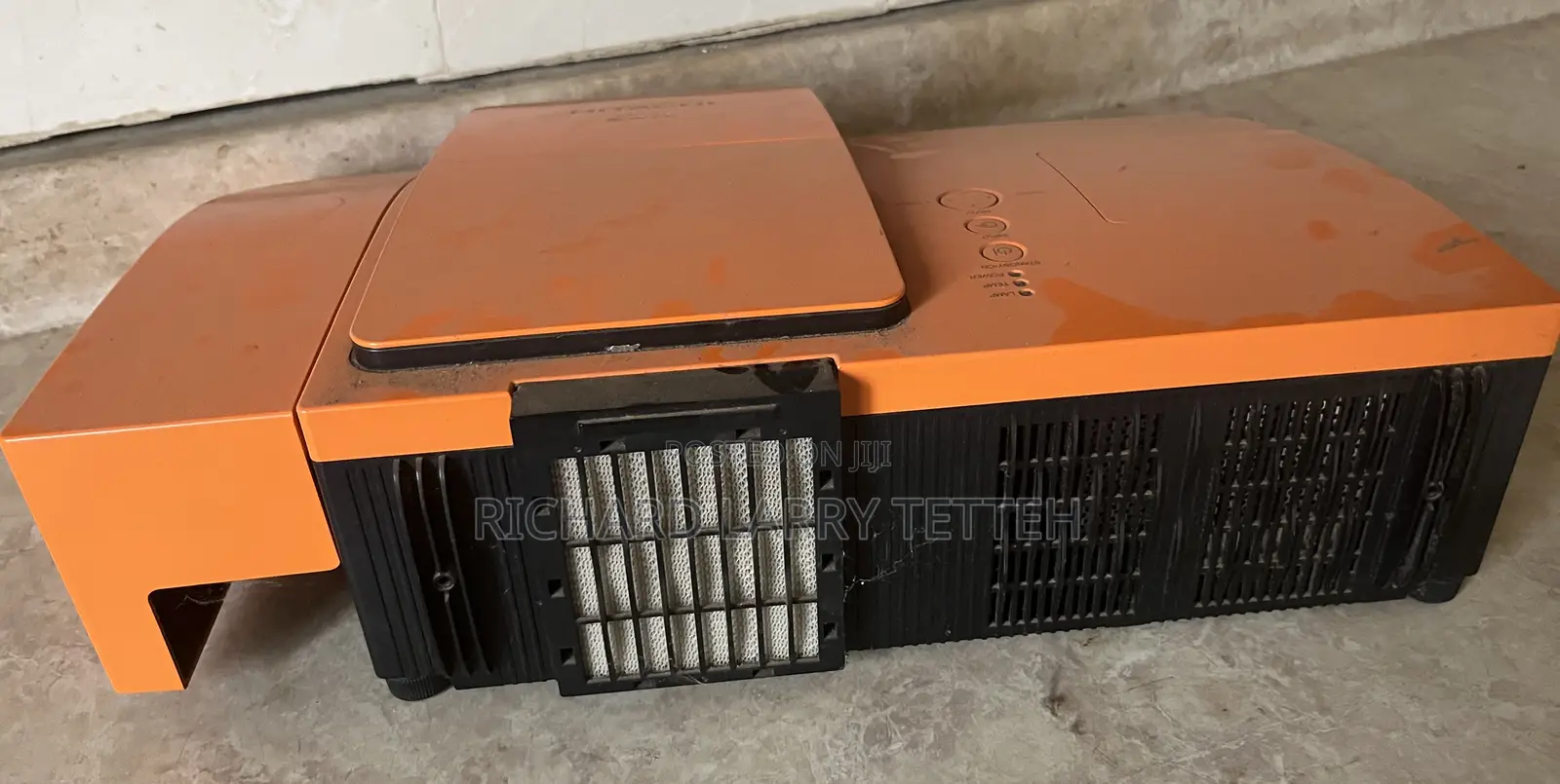 Professional Lecture Hall / Large Screen Projectors
