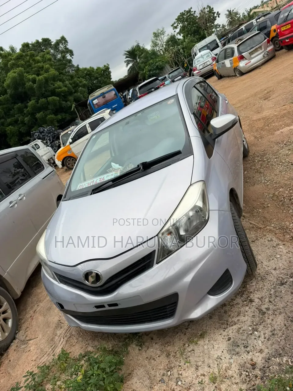 Toyota Vitz 1.3 FWD 5dr 2013 Silver