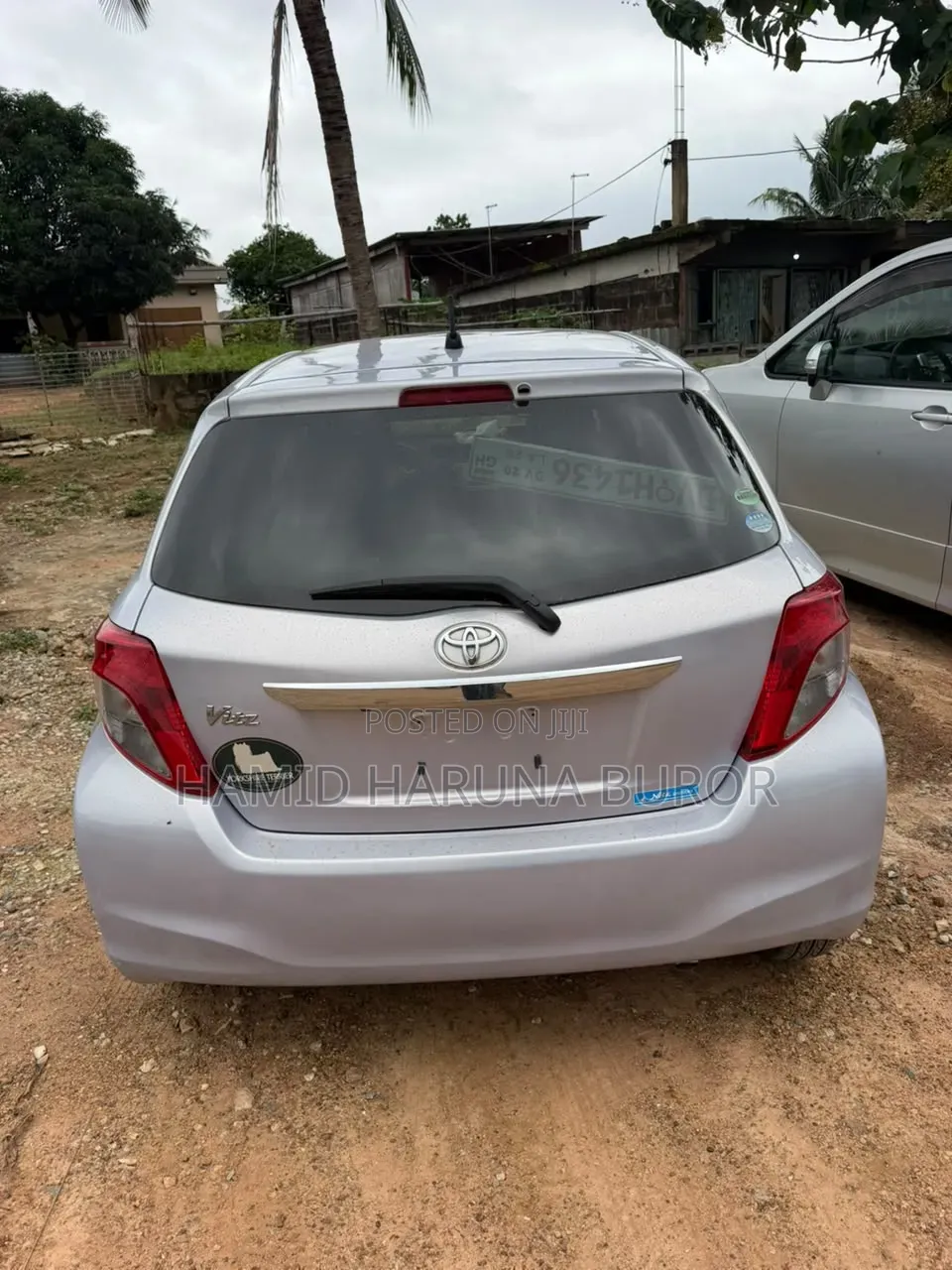 Toyota Vitz 1.3 FWD 5dr 2013 Silver