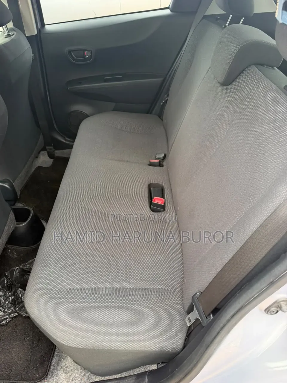 Toyota Vitz 1.3 FWD 5dr 2013 Silver
