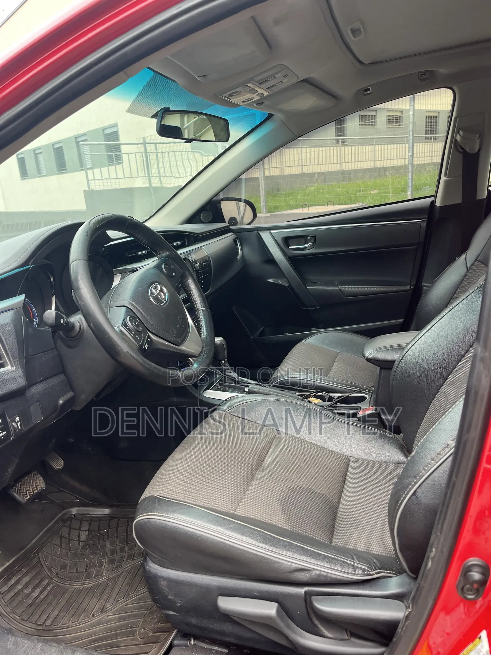 Toyota Corolla 2015 Red