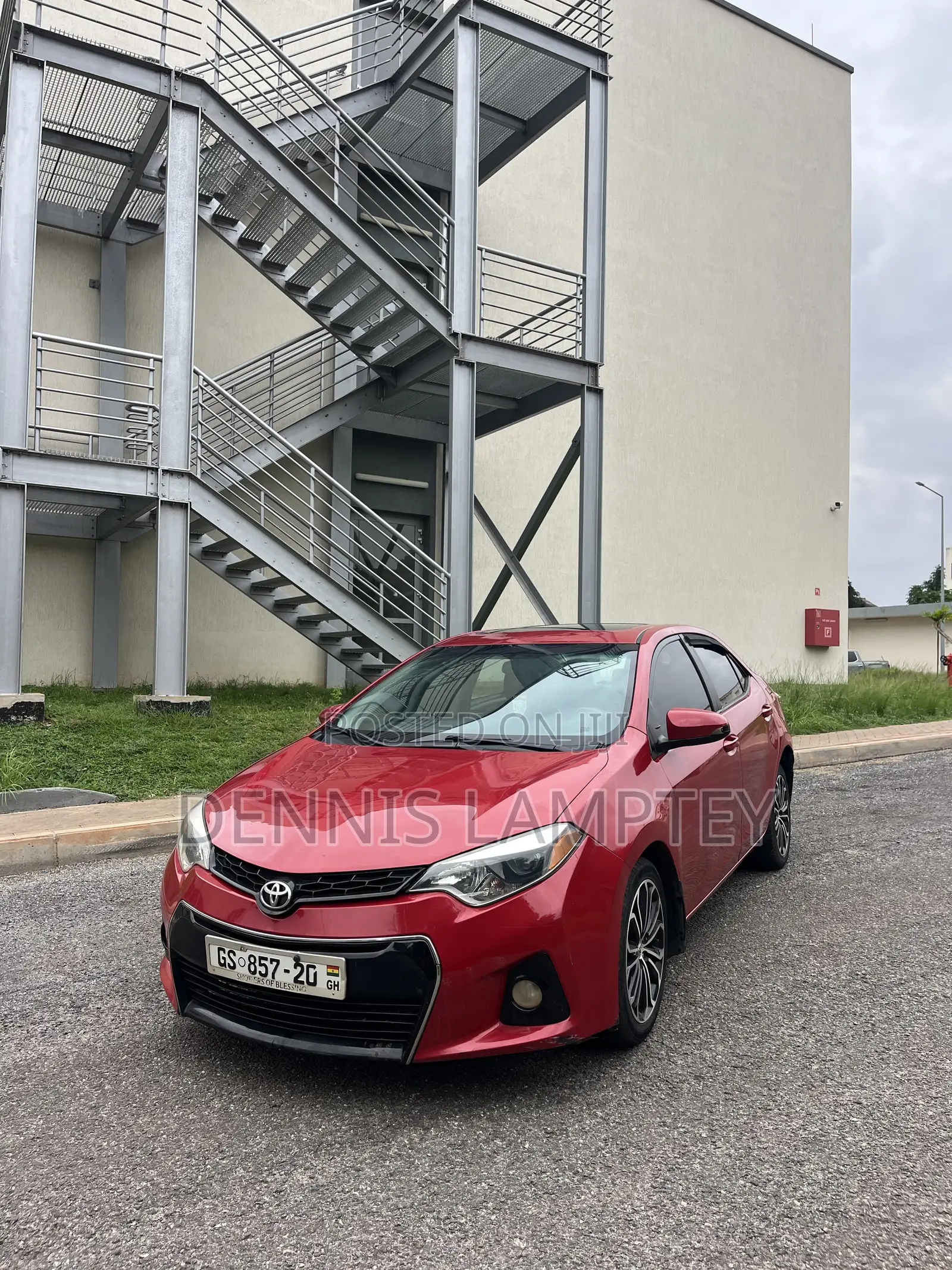 Toyota Corolla 2015 Red