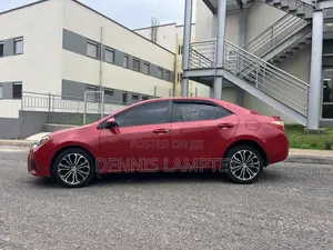 Toyota Corolla 2015 Red