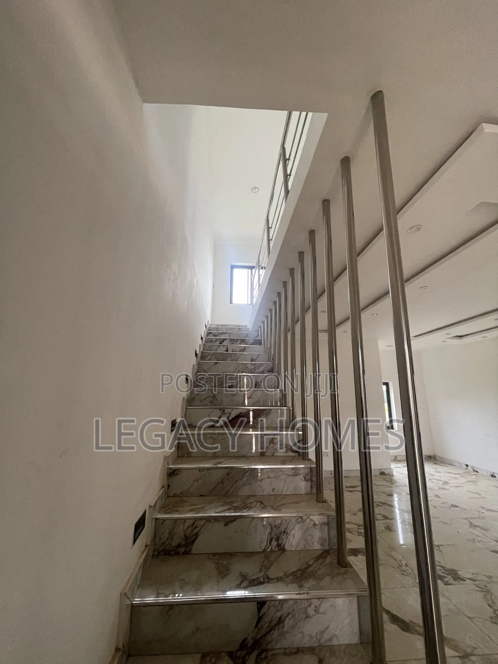 3bdrm Townhouse / Terrace in Haatso, Asore Junction for rent