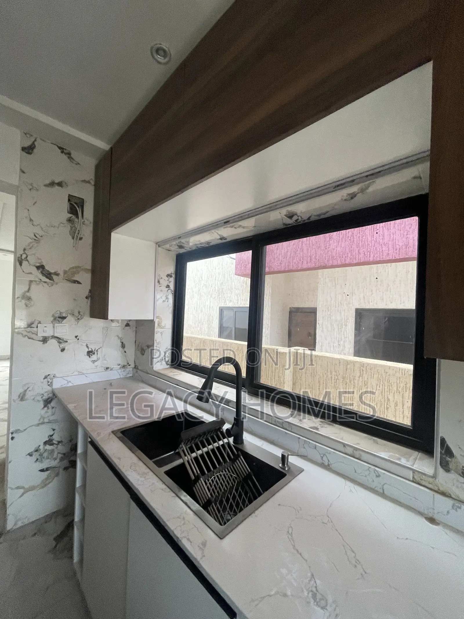 3bdrm Townhouse / Terrace in Haatso, Asore Junction for rent