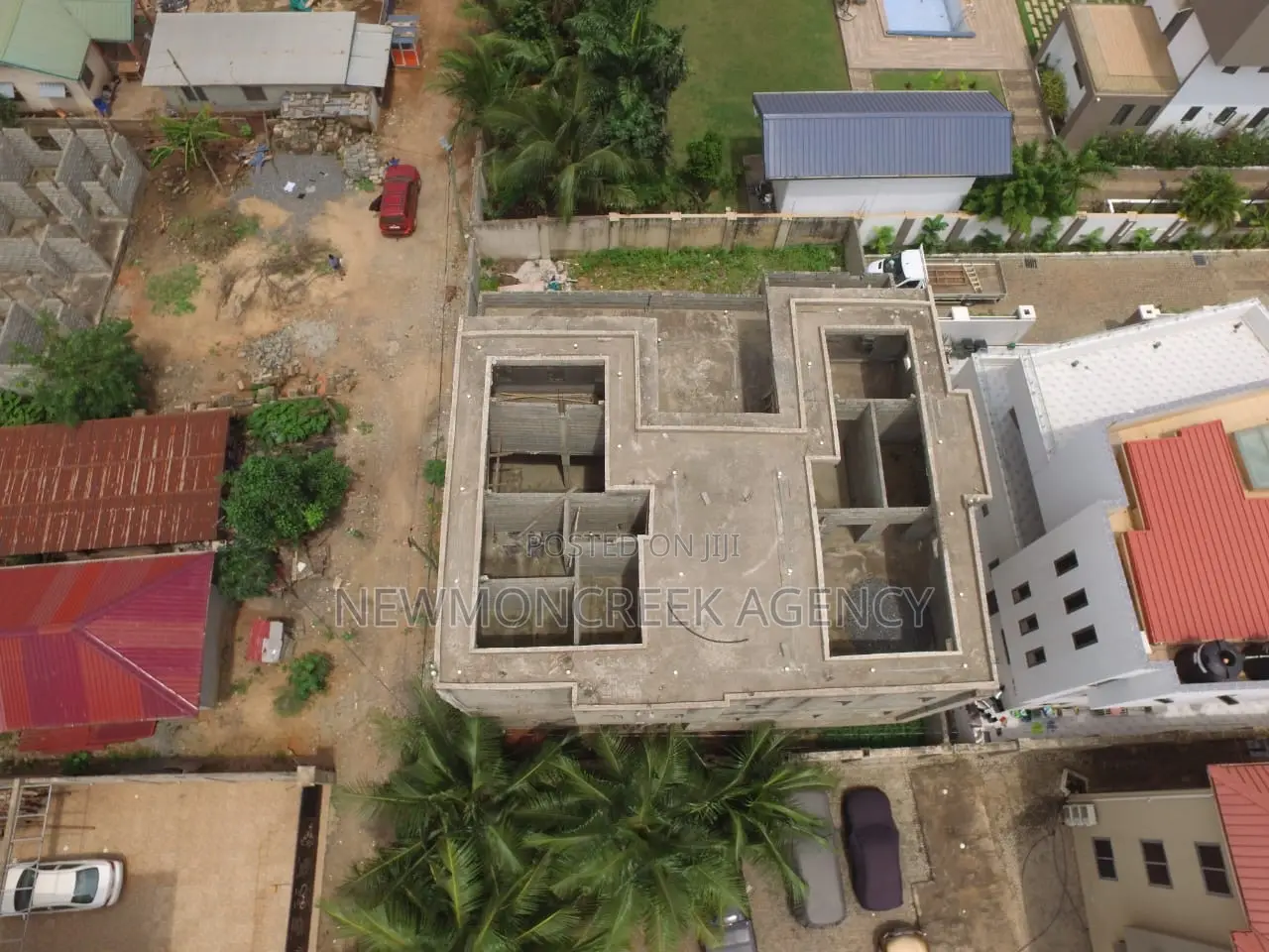 6bdrm Duplex in Adenta Frafraha, Accra Metropolitan for sale