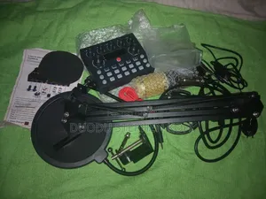 Bm-800 Condenser Microphone Kit With V8s Live Sound Card.