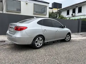 Hyundai Elantra 2009 Silver