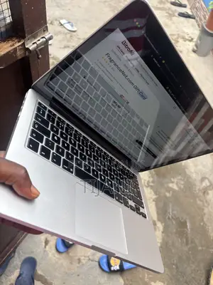 Laptop Apple MacBook Pro 2015 8GB Intel Core i5 SSD 128GB