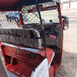 Bajaj RE 2024 Red