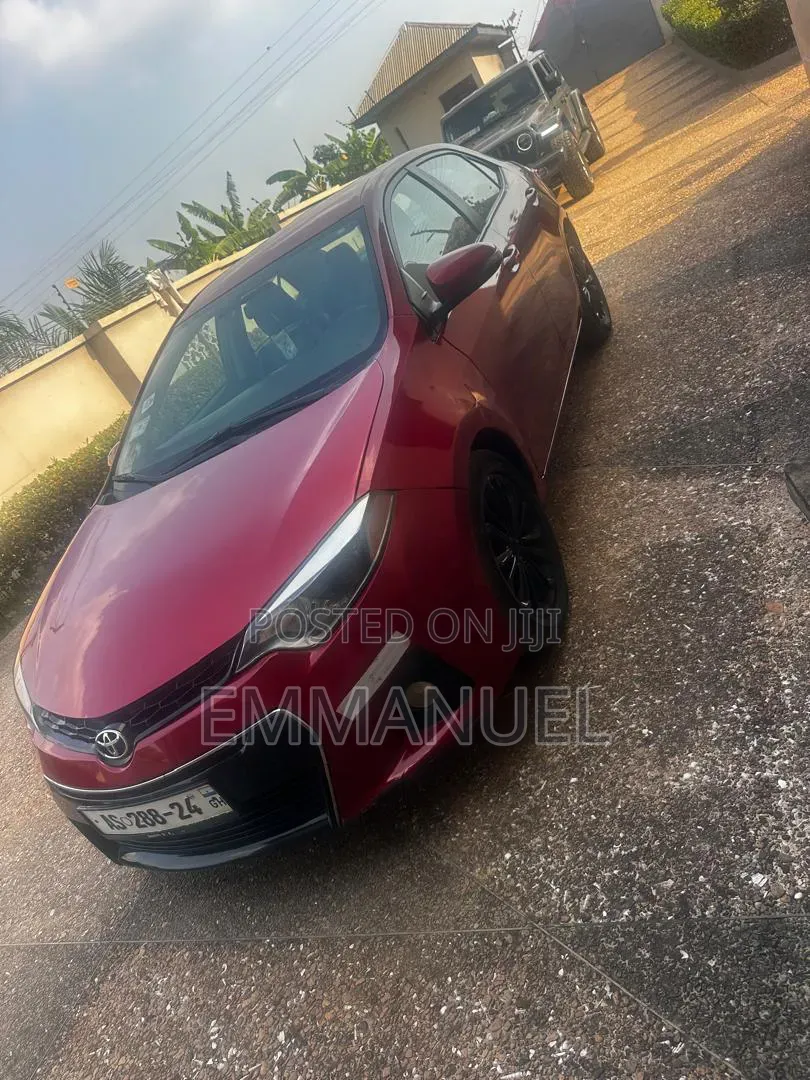 Toyota Corolla 2015 Red