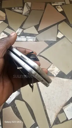 Samsung Galaxy Z Flip 4 Screen
