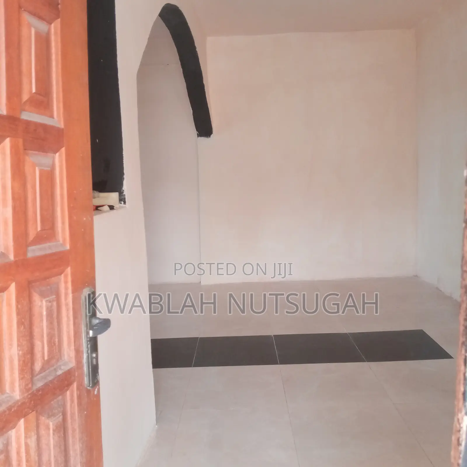 1bdrm Room & Parlour in Cold Store for rent