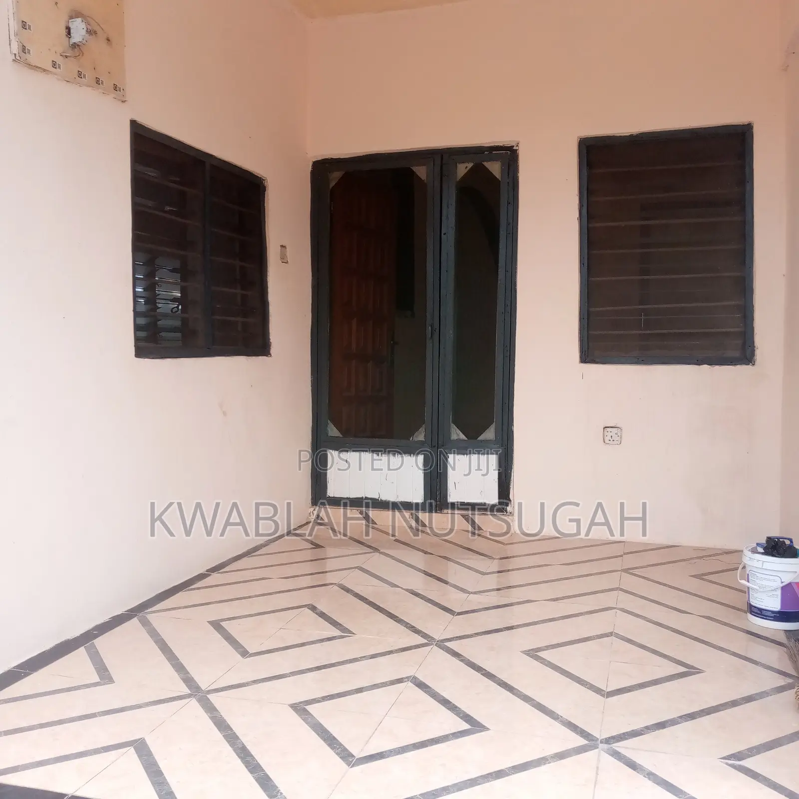 1bdrm Room & Parlour in Cold Store for rent