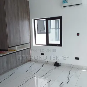 3bdrm Duplex in Adjirinanor, Ability for rent