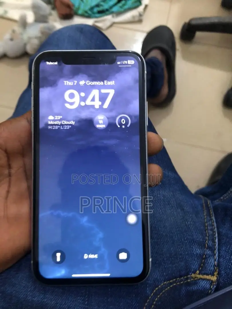 Apple iPhone XR 128 GB White