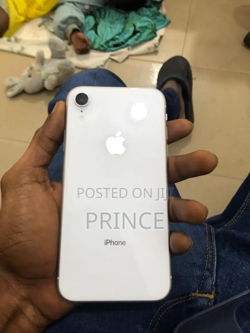 Apple iPhone XR 128 GB White