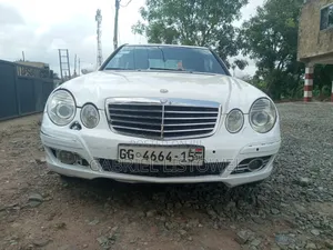 Mercedes-Benz 220E 2005 White