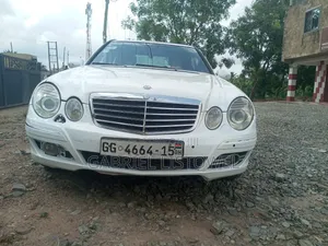 Mercedes-Benz 220E 2005 White