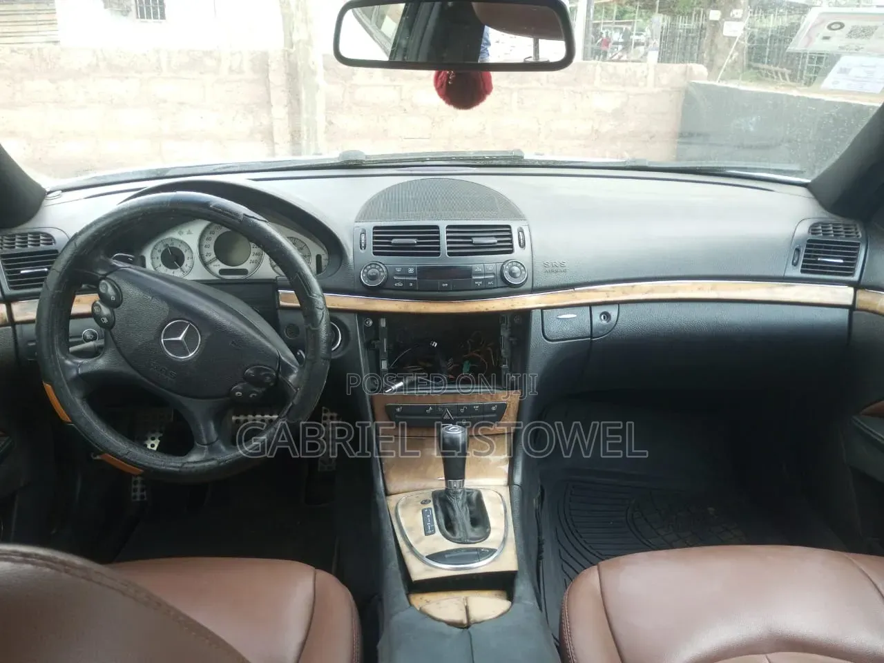 Mercedes-Benz 220E 2005 White