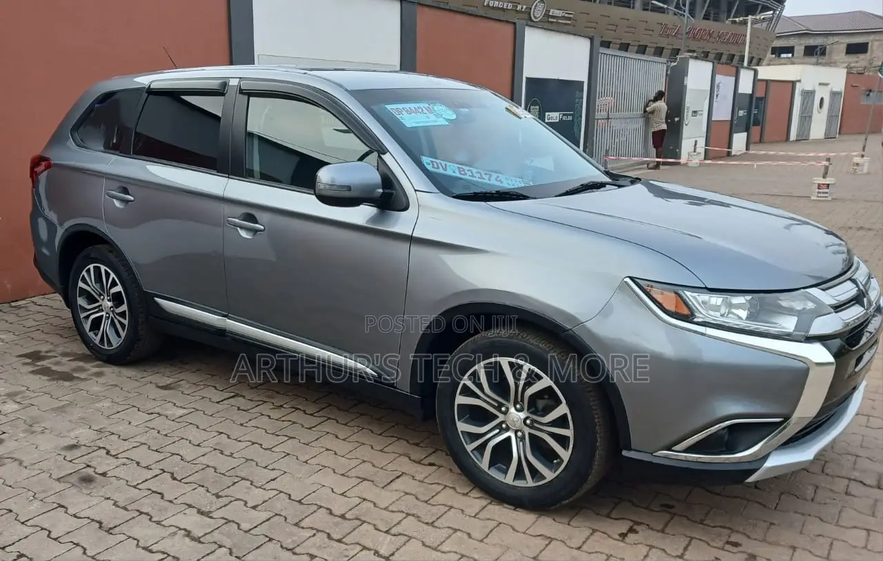 Mitsubishi Outlander SEL FWD 2016 Gray