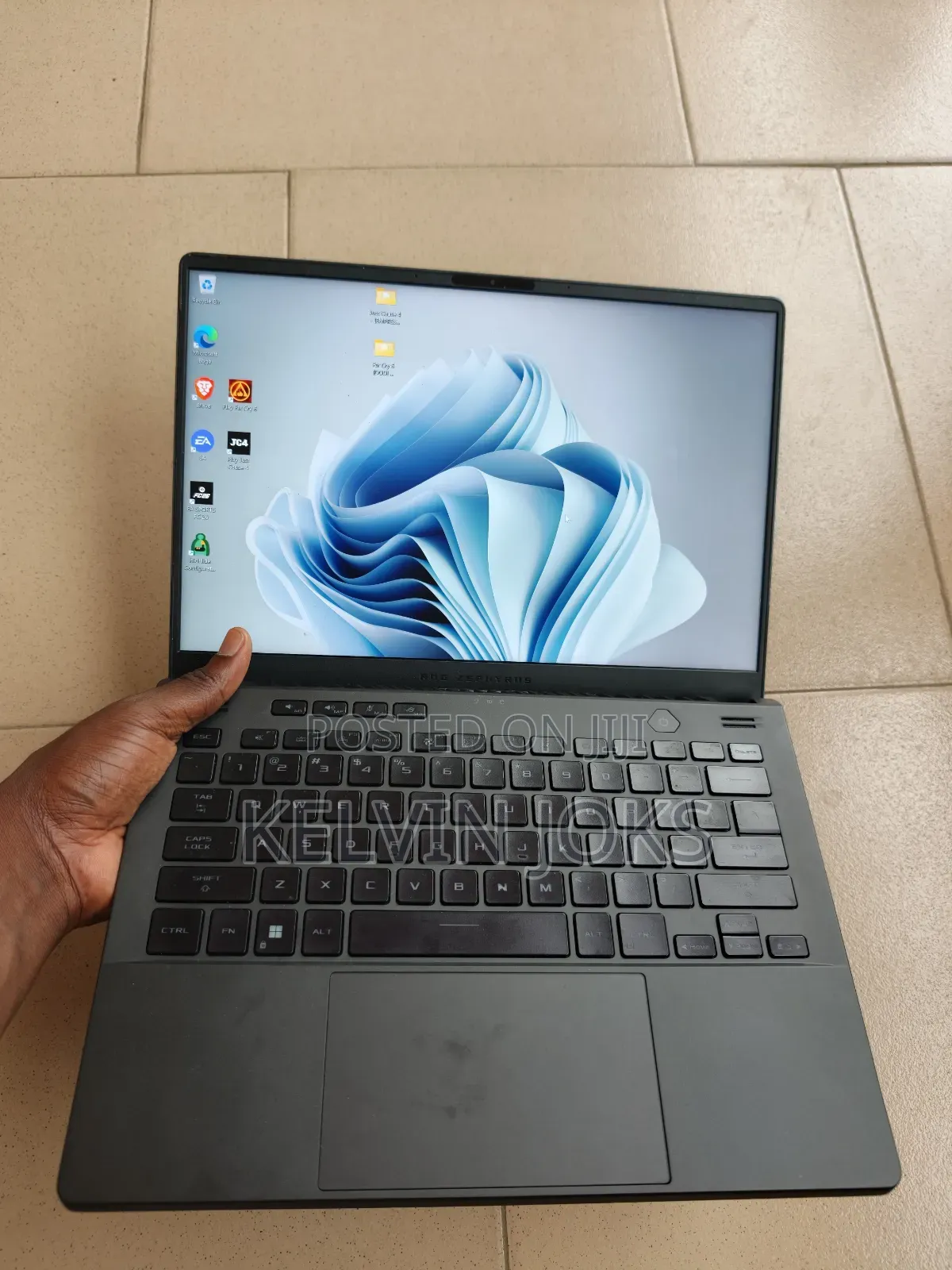 Laptop Asus ROG Zephyrus G14 24GB AMD Ryzen 7 SSD 1T