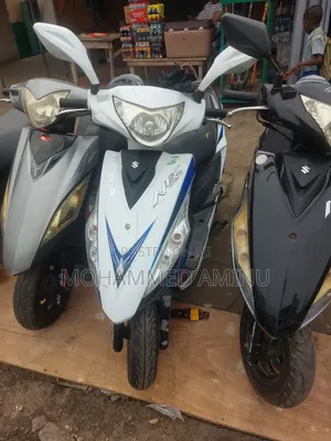 Suzuki GSR 2015 White