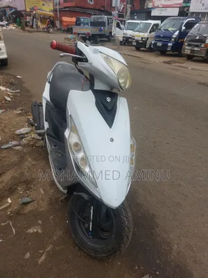 Suzuki GSR 2015 White