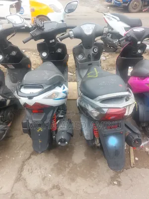 Suzuki GSR 2015 White