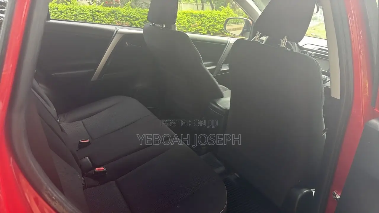 Toyota RAV4 XLE AWD (2.5L 4cyl 6A) 2017 Red