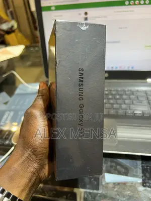 New Samsung Galaxy S10 128 GB Black