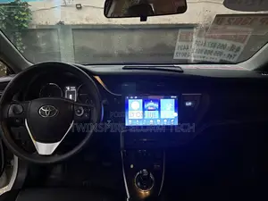 Toyota Corolla SE 2020 White