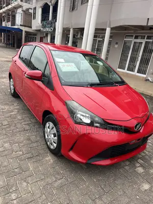 Toyota Vitz 1.3 FWD 3dr 2015 Red