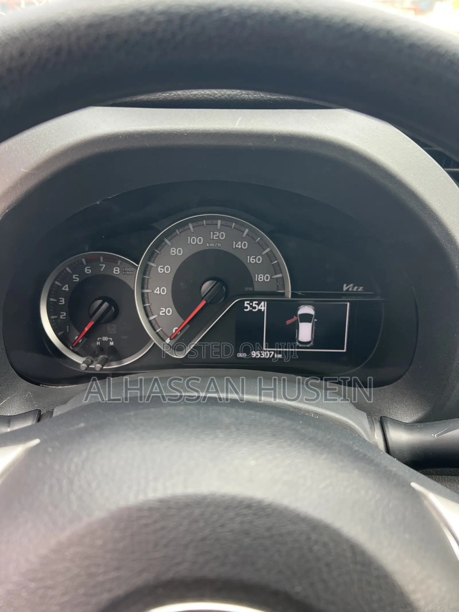 Toyota Vitz 1.3 FWD 3dr 2015 Red
