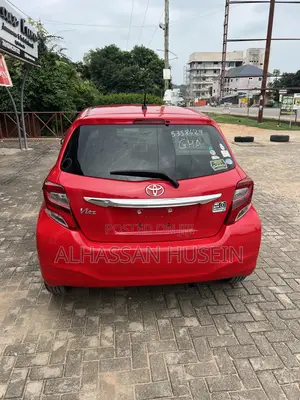 Toyota Vitz 1.3 FWD 3dr 2015 Red