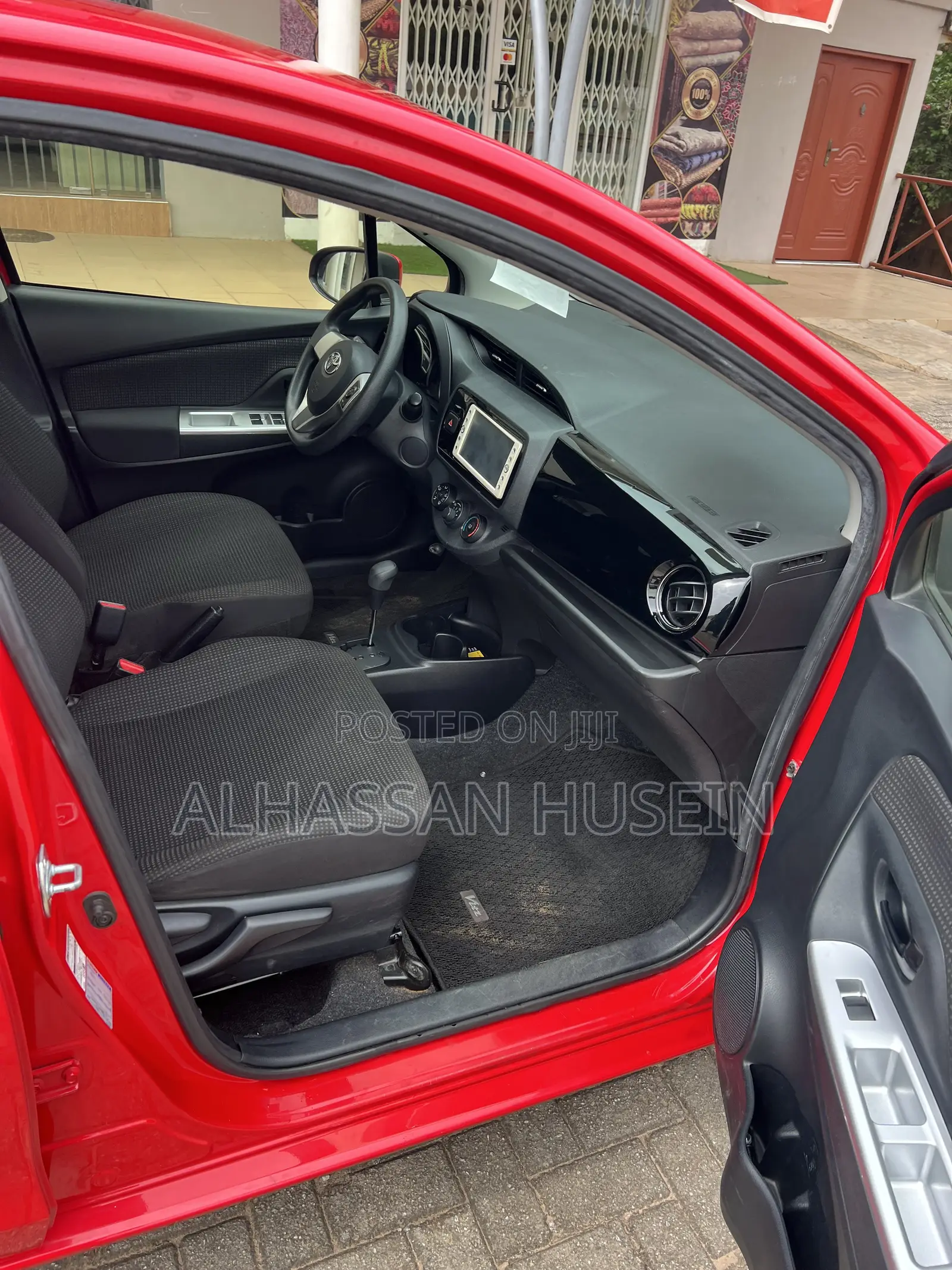 Toyota Vitz 1.3 FWD 3dr 2015 Red