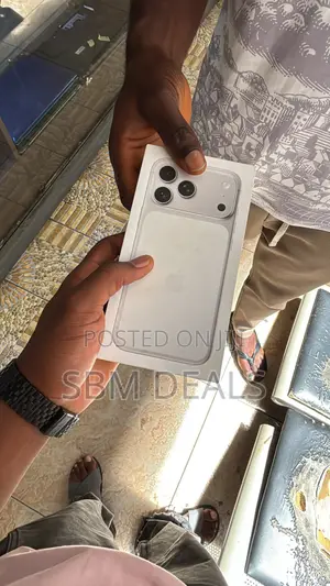 New Apple iPhone 17 Pro Max 256 GB White