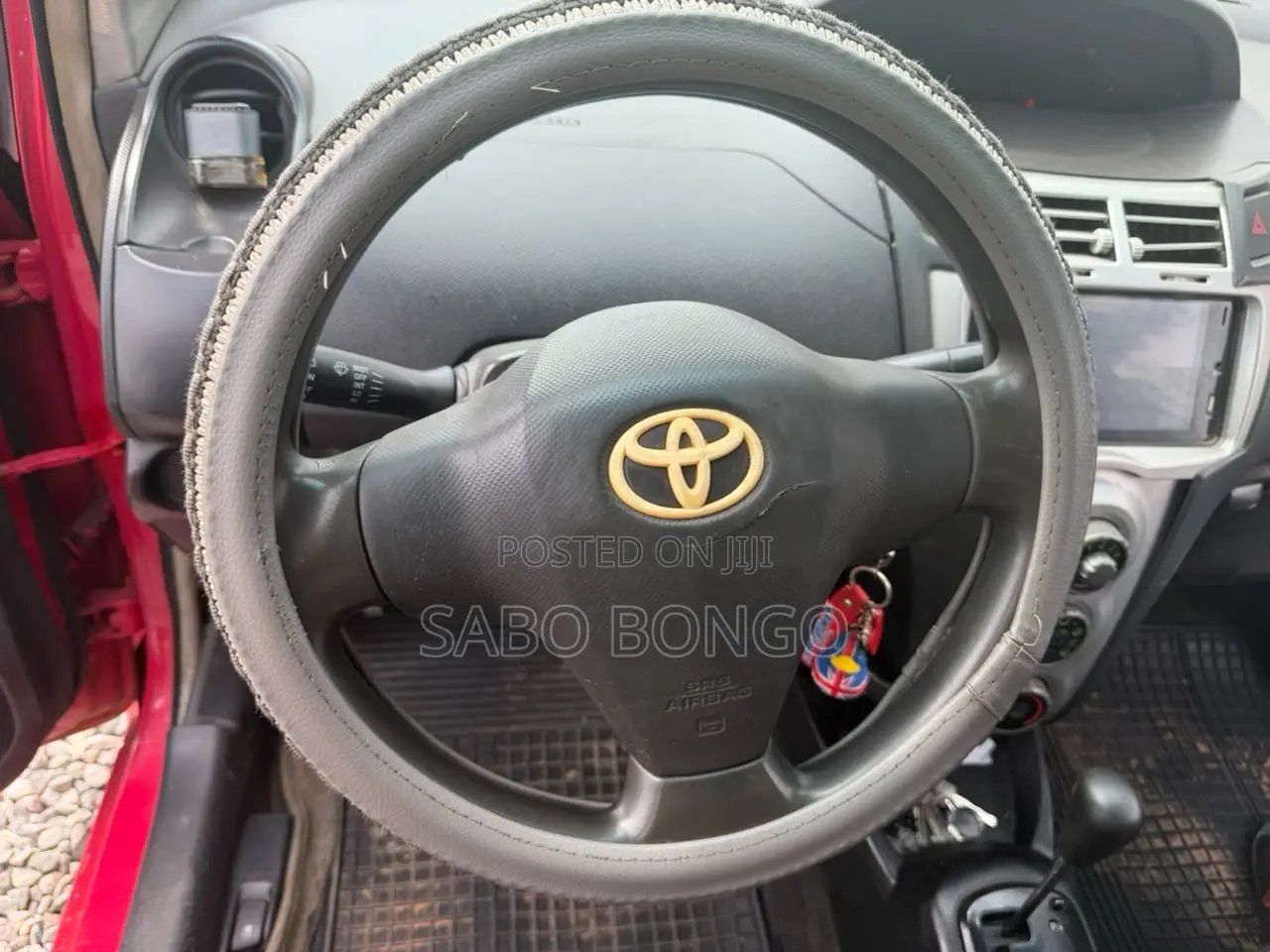 Toyota Vitz 1.3 AWD 3dr 2010 Red