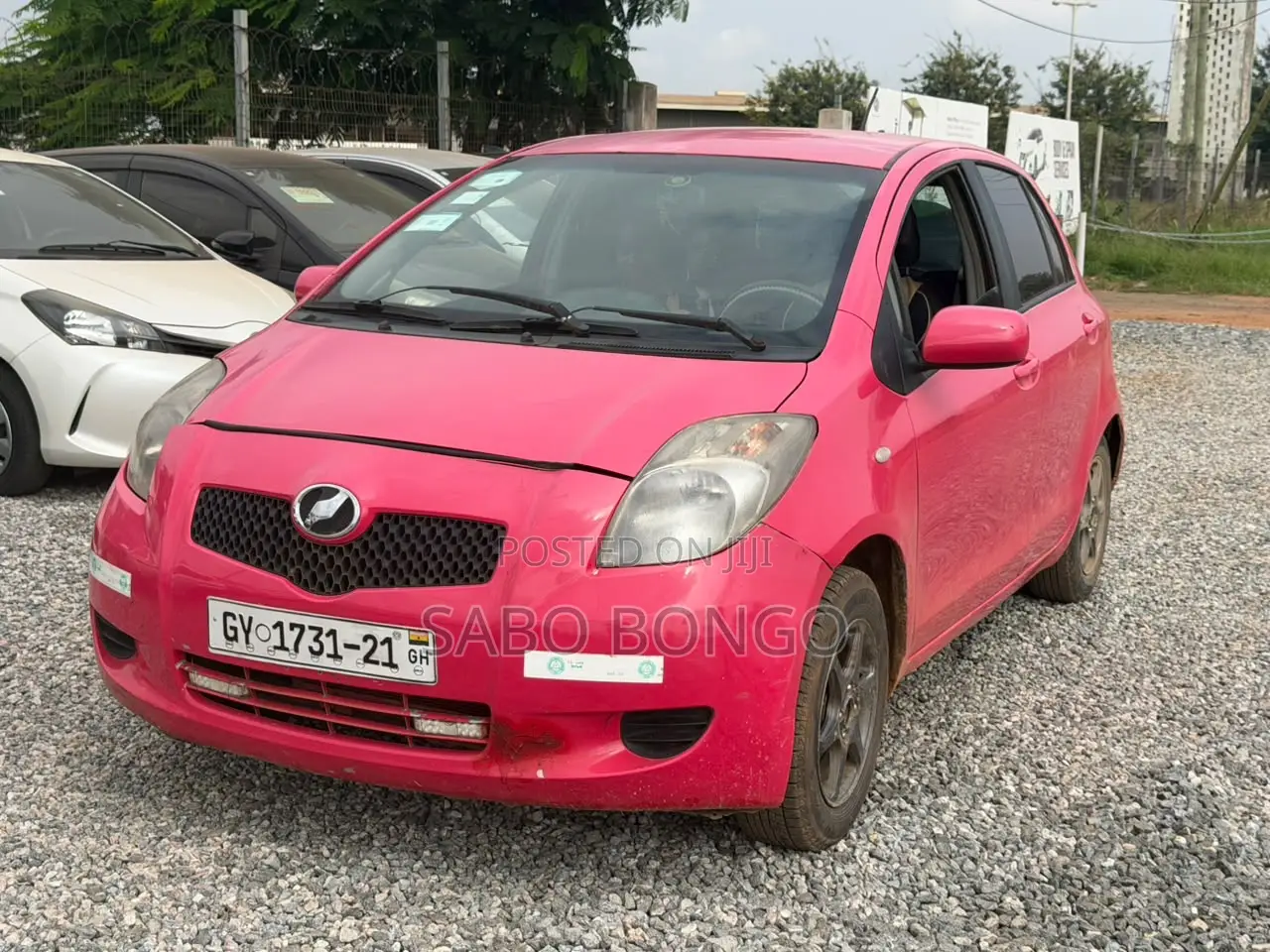 Toyota Vitz 1.3 AWD 3dr 2010 Red