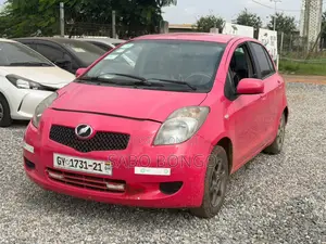 Toyota Vitz 1.3 AWD 3dr 2010 Red