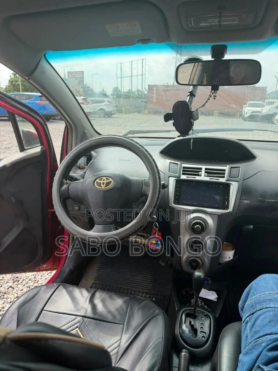 Toyota Vitz 1.3 AWD 3dr 2010 Red