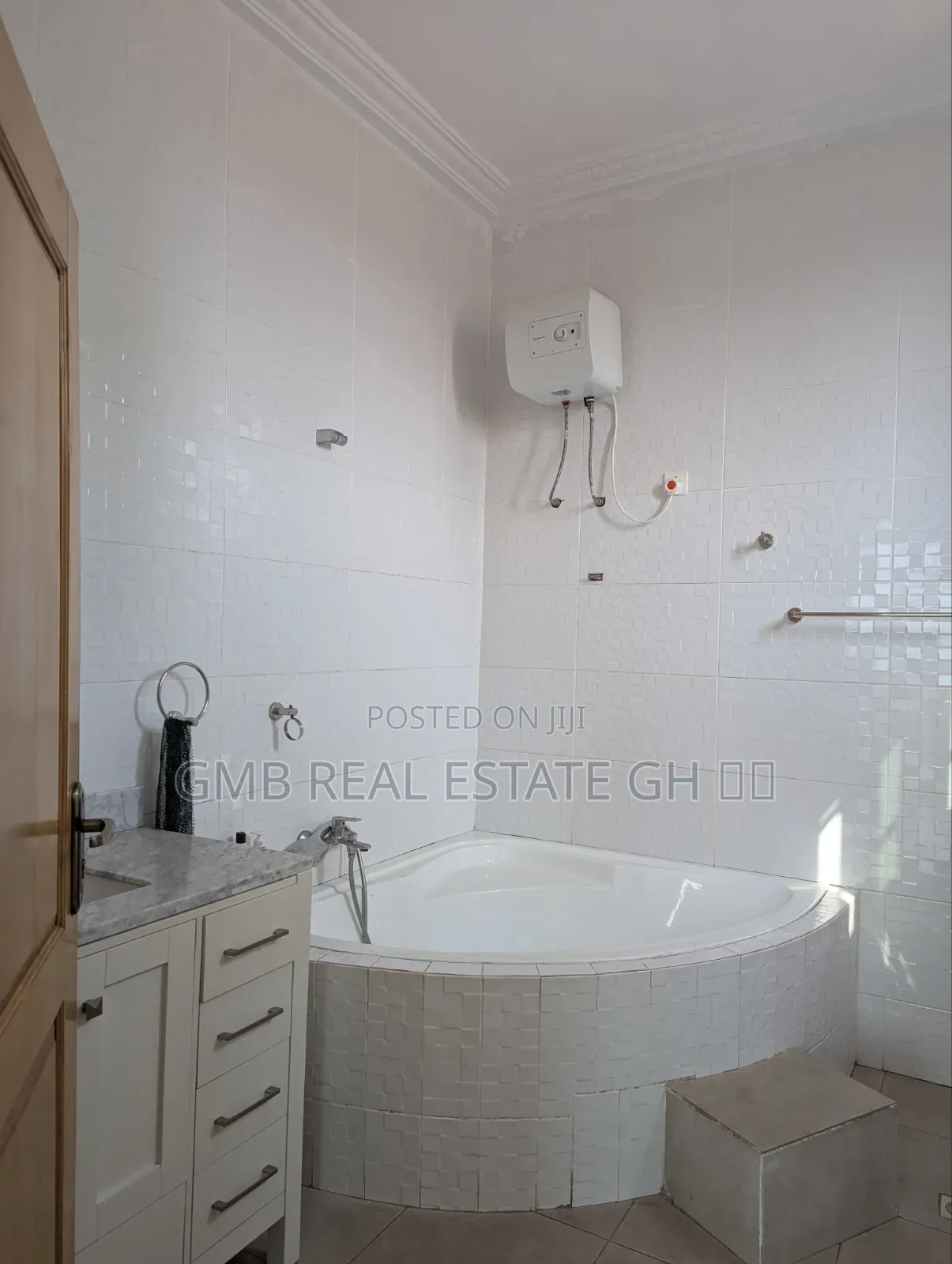 3bdrm Apartment in Adjringanor, Ability for rent