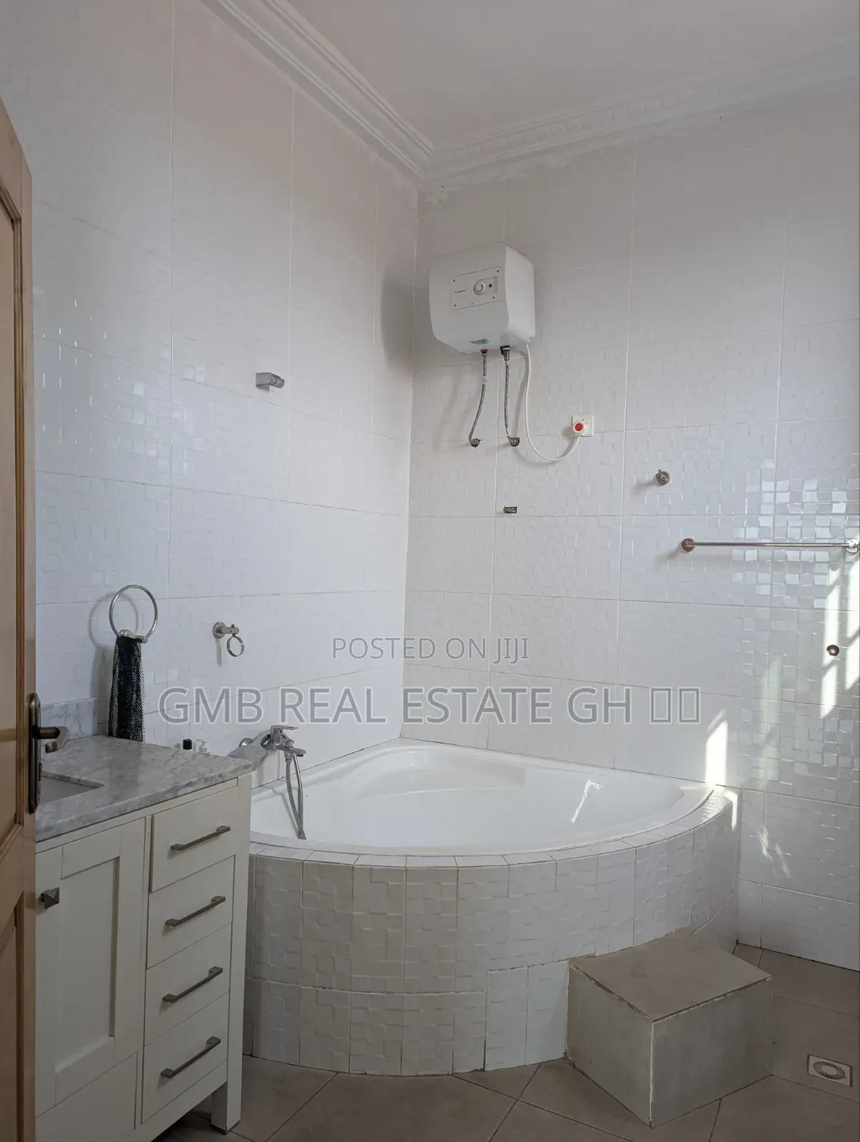 3bdrm Apartment in Adjringanor, Ability for rent