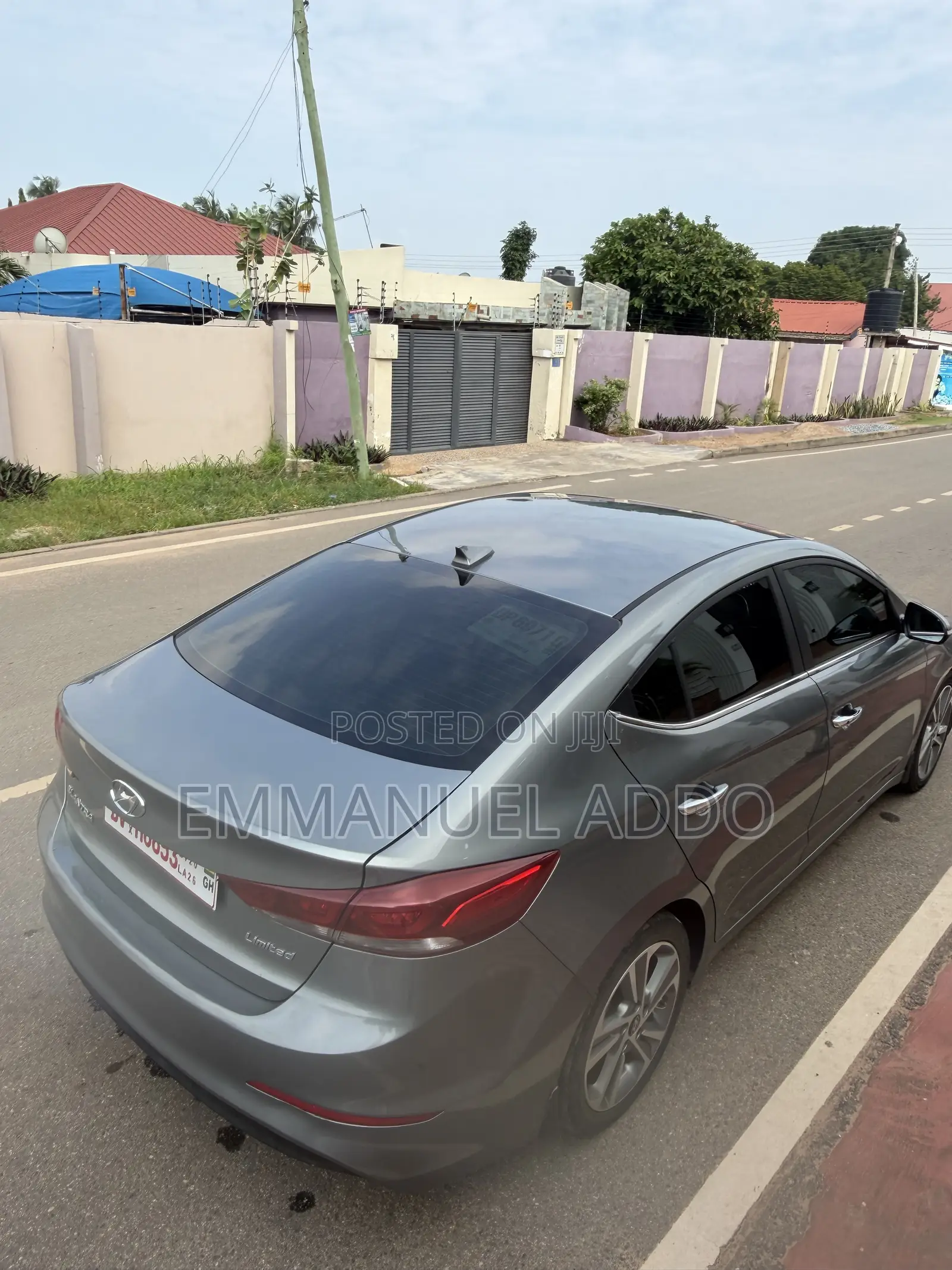 Hyundai Elantra Limited Sedan FWD (2.0L 4cyl 6A) 2017 Gray